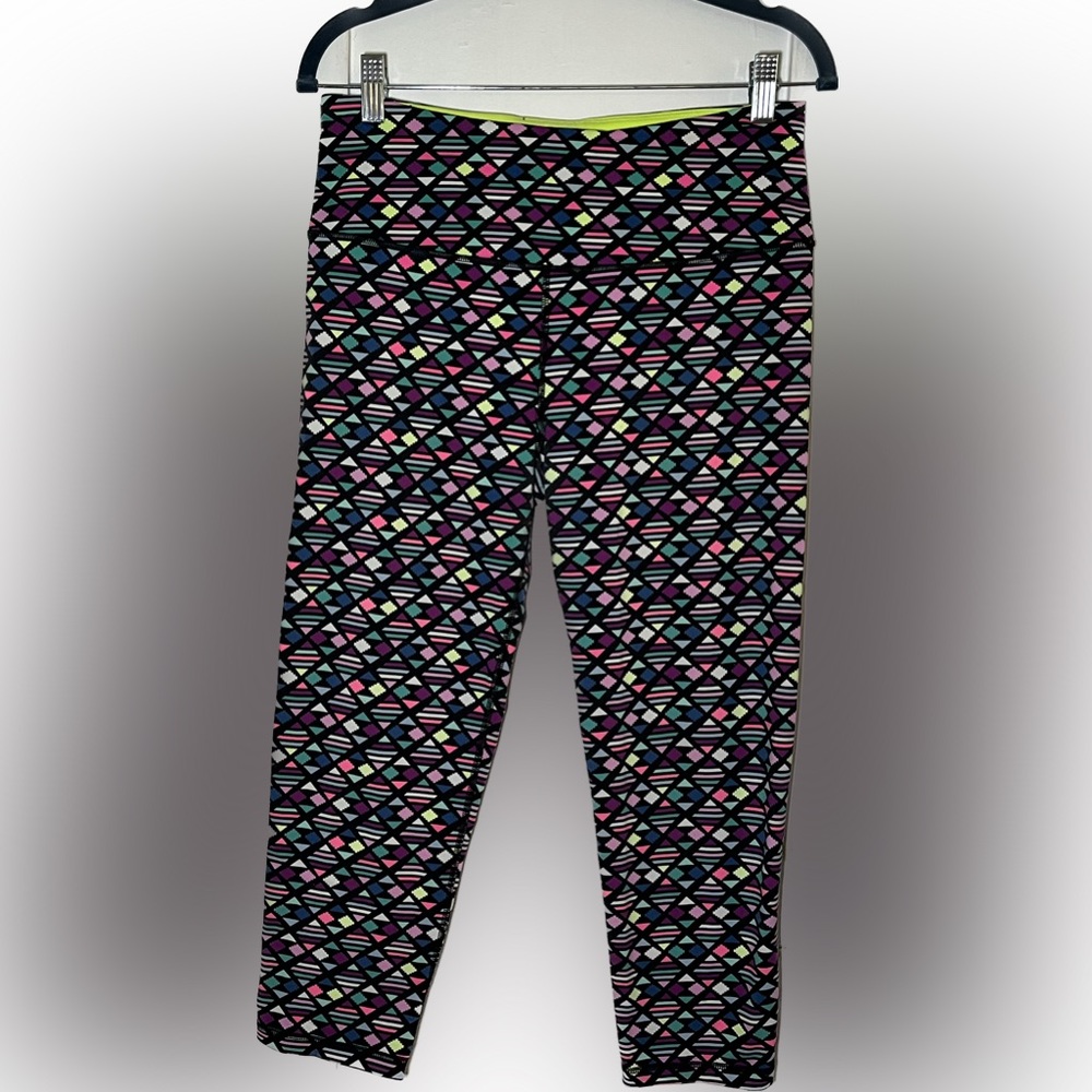 VSX by Victoria Secret multicolor geometric cropped leggings